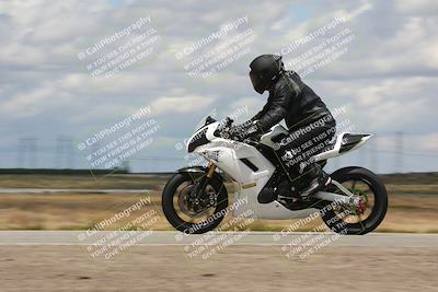 media/Apr-26-2024-TrackDaz (Fri) [[c4b677d280]]/C Group/140pm (Wheelie Bump)/